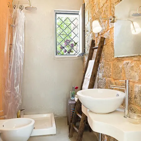Trulli Con Piscina Privata Villa