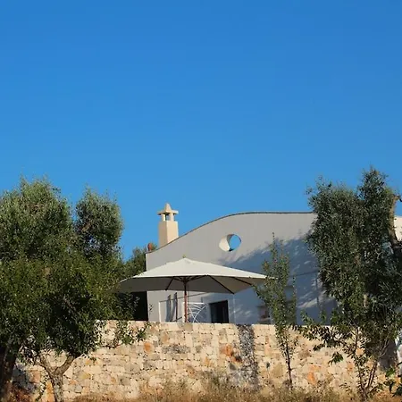 Trulli Con Piscina Privata Villa *