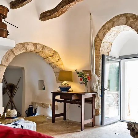 Trulli Con Piscina Privata Villa